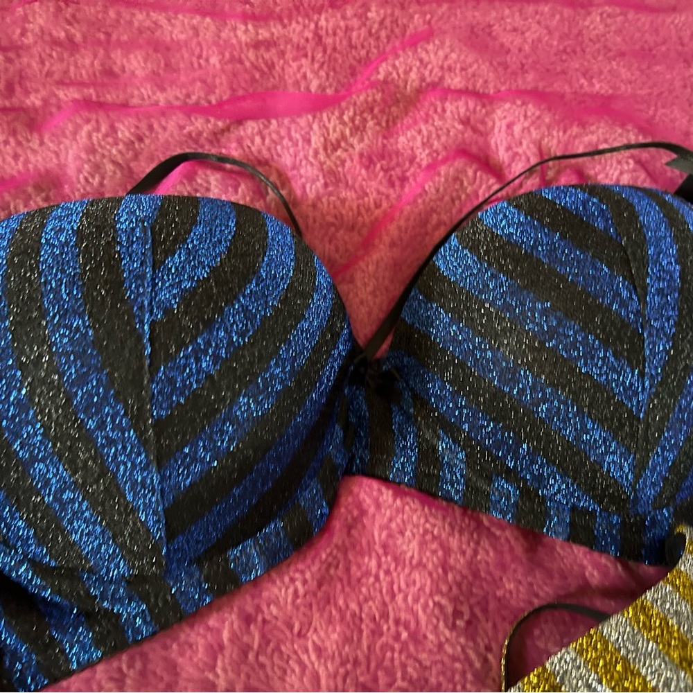 Push Up Bras - Picture 3 of 7